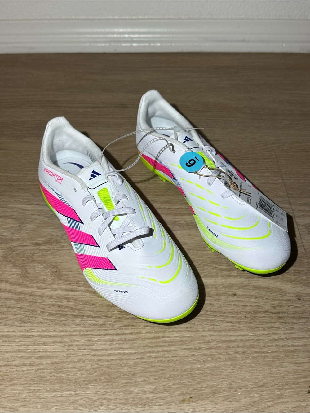 Adidas Predator League FG Soccer Cleats White Pink Volt Size US6 Women/5.5 Men